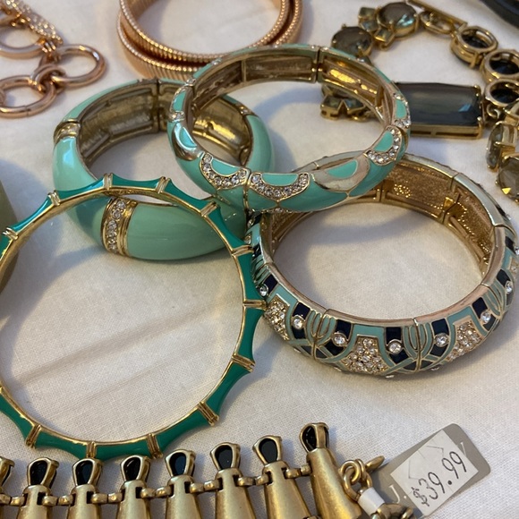 Brackets - Picture 9 of 10